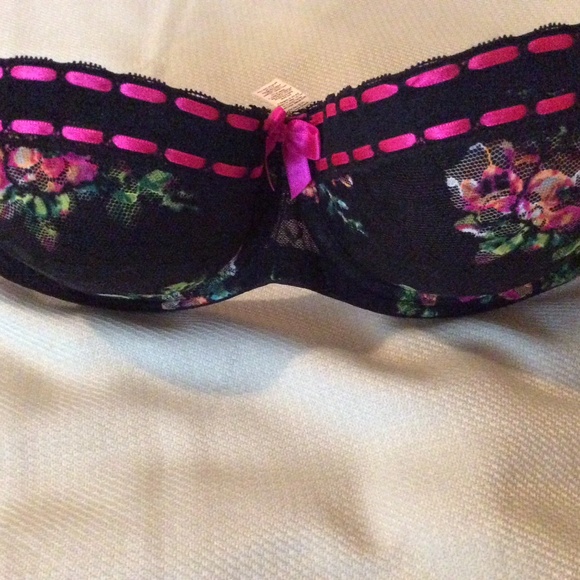 Sexy Lace overlay Wired Bra | Size 36C | Black with a Floral Design | Hot Pink - Picture 12 of 12